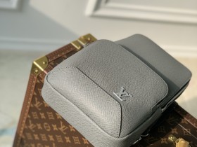 LV背包頂級復刻原單 M30859 AVENUE SLING BAG¥1980.00