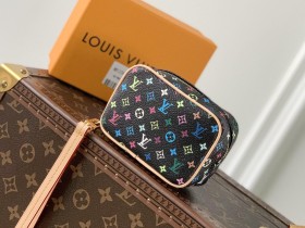 LV 原單M81339黑彩化妝包 Spring in the City膠囊繫列路易斯·威登￥ 780