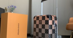 LV路易威登Damier Graphite Giant 圖案Horizon 拉桿箱¥5180.00