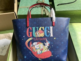 配全套原廠綠盒包裝 兒童印花購物包GUCCI 古奇￥880