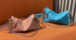 【原單精品】M25445粉色鴕鳥紋全皮 軟盒子系列 SLIM TRUNK 手袋