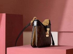 M46659 LV高仿包 Twinny老花拼色綜¥2,480.00