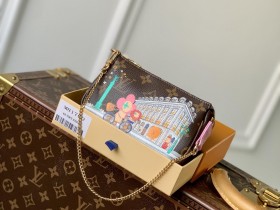 LV 路易斯·威登M81760粉色Mini Pochette Accessoires 手拿包￥ 580
