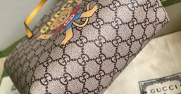 GUUCCCI 古奇 410812 尺寸 21*20*10cm 顏色 黃色 卡通貓￥880