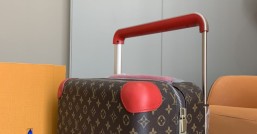 LV路易威登55cm四‮拉輪‬桿箱M23218¥3280.00