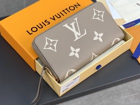 LV 路易斯·威登M69794 杏色 CRAFTY ZIPPY 拉鏈錢夾￥ 680