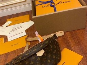 Louis Vuitton LV Bumbag 腰包 M43644¥1,680.00