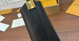 LV A級皮料 M24856 LOW KEY HOBO 高仿中號手袋¥2,880.00