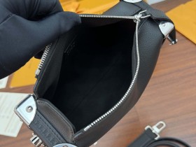 LV頂級原單包 M25160 Side Trunk MM品質提升．專櫃同步¥3,180.00