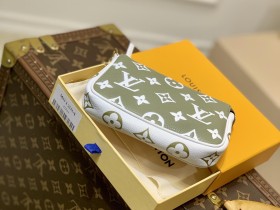 LV 路易斯·威登原單M81284本款 Mini Pochette Accessoires 手拿包￥ 680