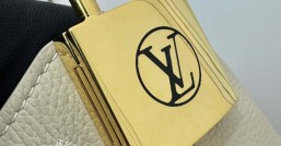 LV頂級原單包M25022 LOW KEY HOBO 中號手袋禮品袋¥2,880.00