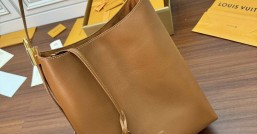 LV正品級原單包 專櫃同步M24974 LOW KEY HOBO 中號手袋¥2,880.00