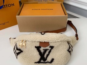 專櫃新款LV M23715 BUMBAG 腰包配全套包裝¥1,480.00