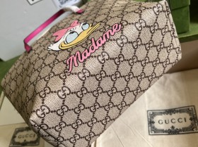 GUUCCCI 古奇兒童包型號 410812尺寸 21*20*10cm￥880