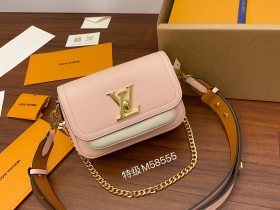 A級出品高仿包Louis Vuitton LV Lockme Tender Bag M58555粉色¥2,480.00