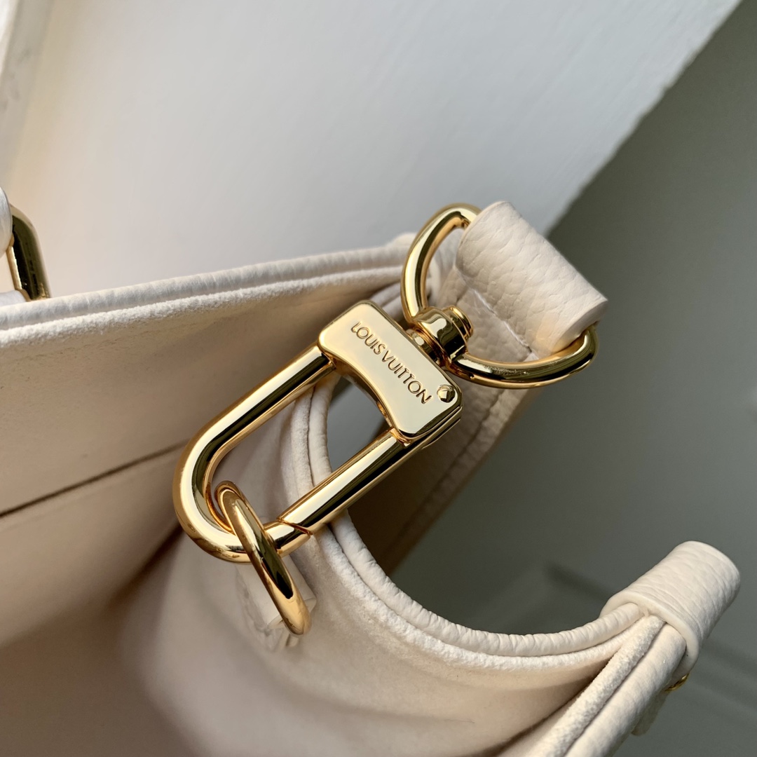 M46629本款 OnTheGo 小號手袋LV路易威登￥ 1980-頂級1:1精品高仿包包香港台灣批發價格推薦微信哪裡買