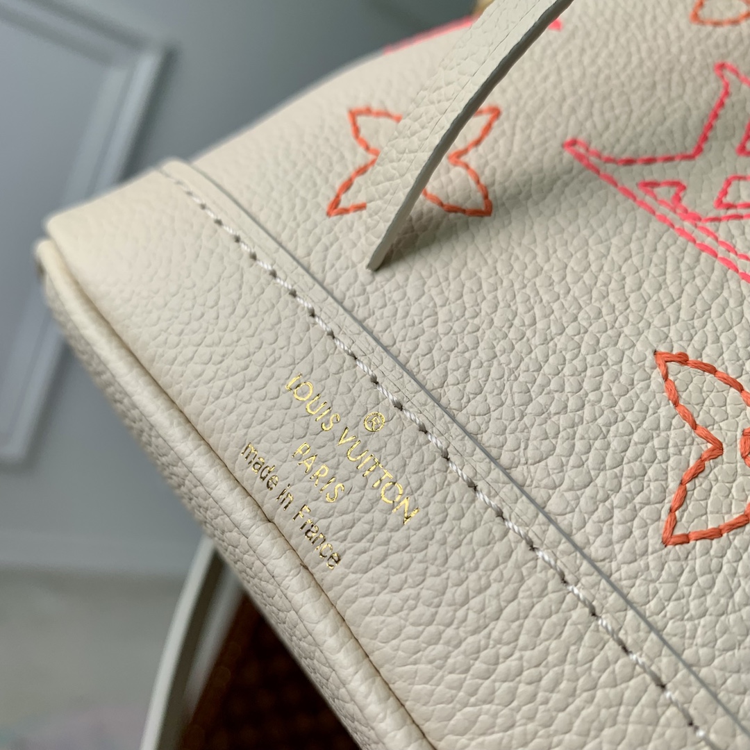 M23088本款 Nano Noé 手袋出自 LV Academy 繫列￥ 1480-頂級1:1精品高仿包包香港台灣批發價格推薦微信哪裡買