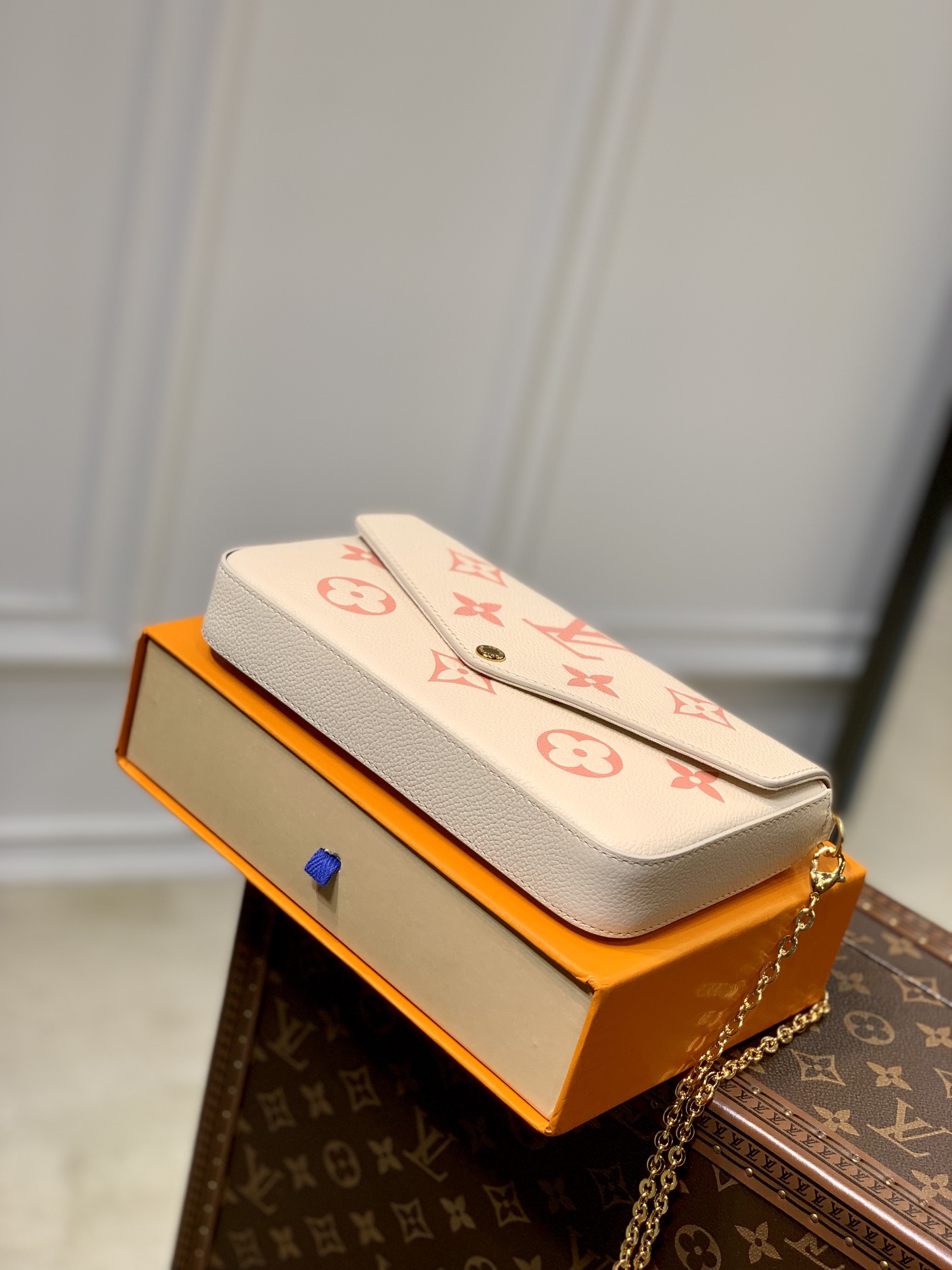 M82047本款 Pochette Félicie 鏈條包LV路易威登￥ 1480-頂級1:1精品高仿包包香港台灣批發價格推薦微信哪裡買