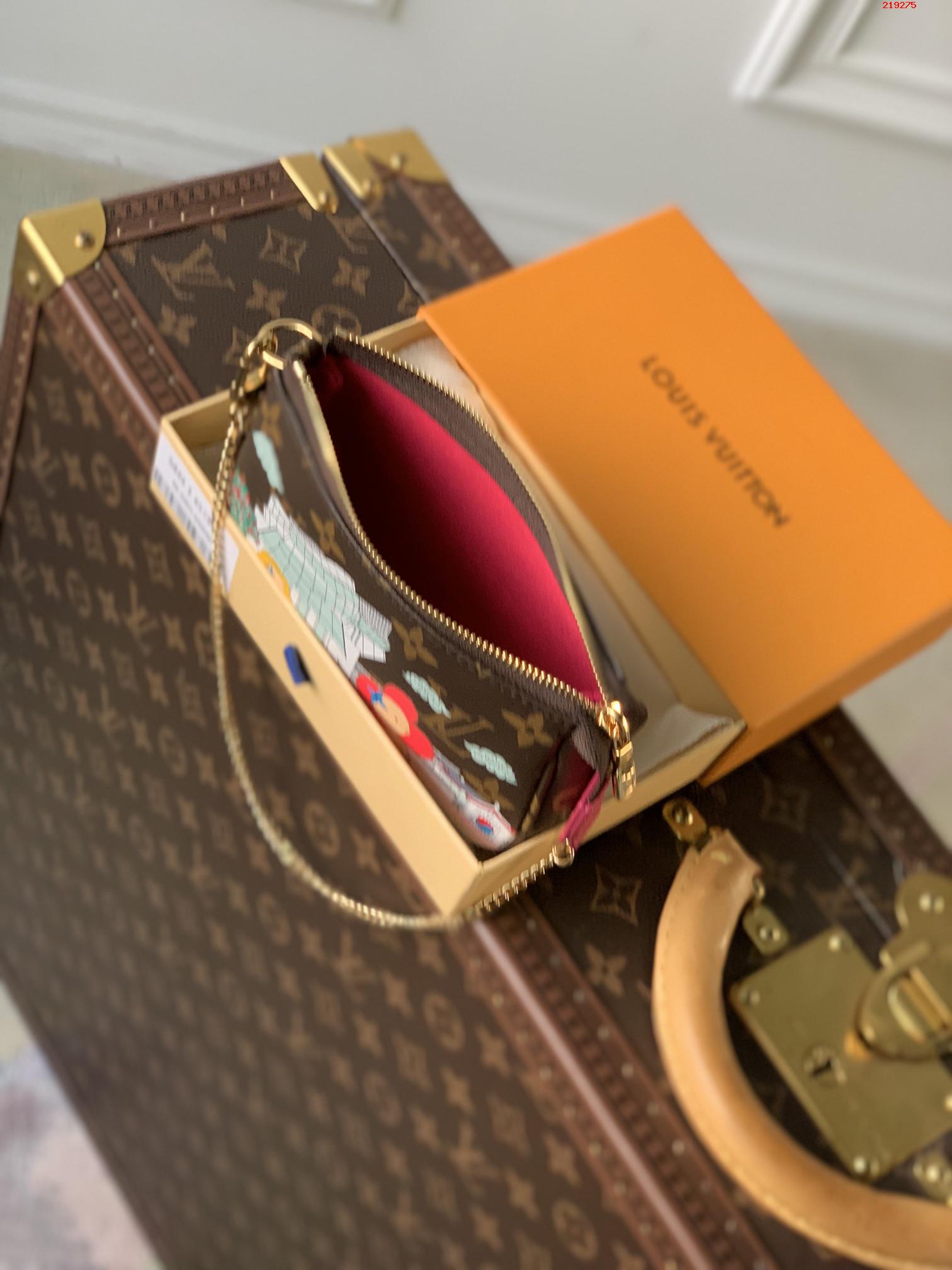 LV M81633玫紅Mini Pochette Accessoires 手拿包路易斯·威登￥580-頂級1:1精品高仿包包香港台灣批發價格推薦微信哪裡買