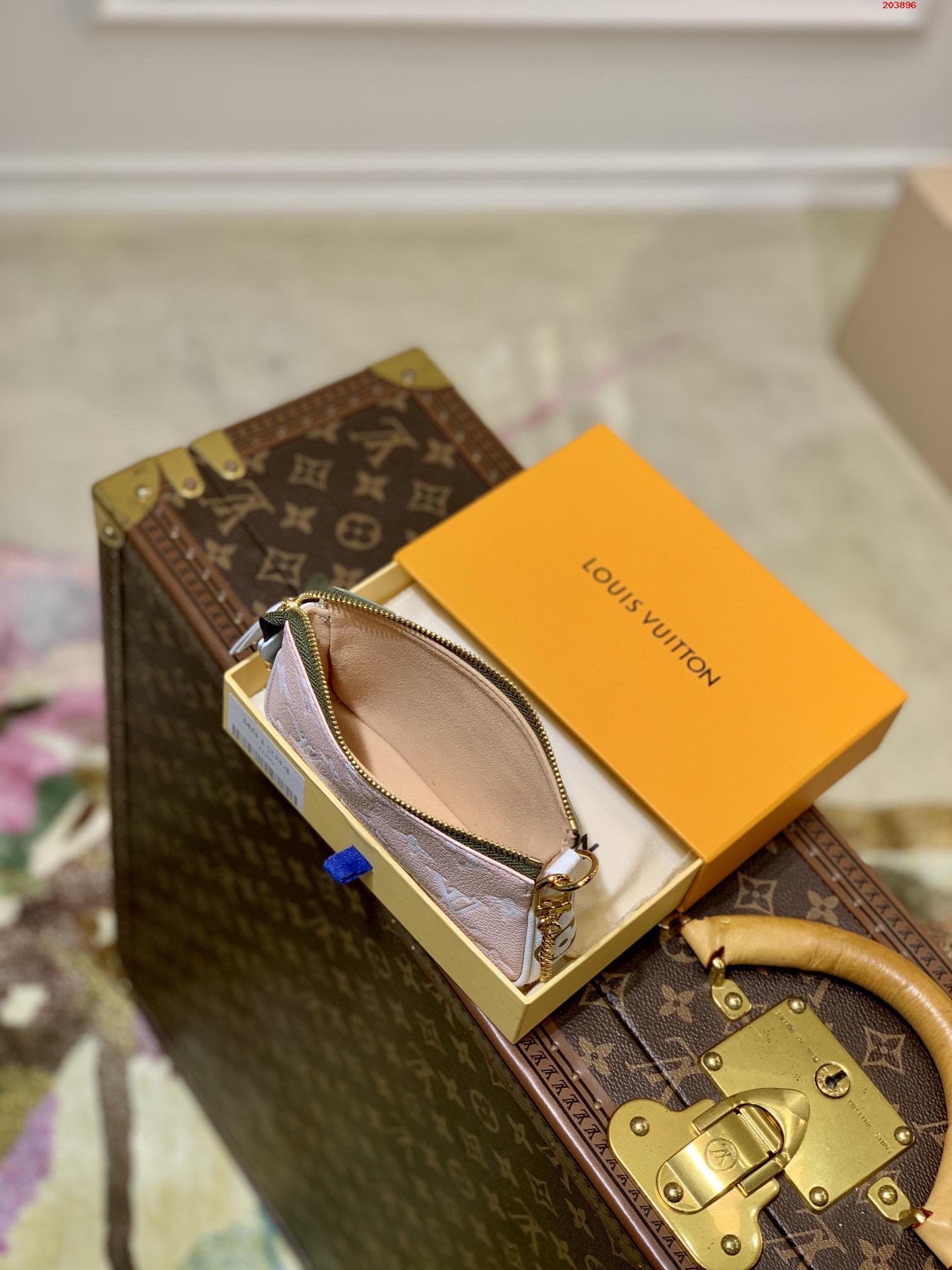 LV 路易斯·威登原單M81284本款 Mini Pochette Accessoires 手拿包￥ 680-頂級1:1精品高仿包包香港台灣批發價格推薦微信哪裡買