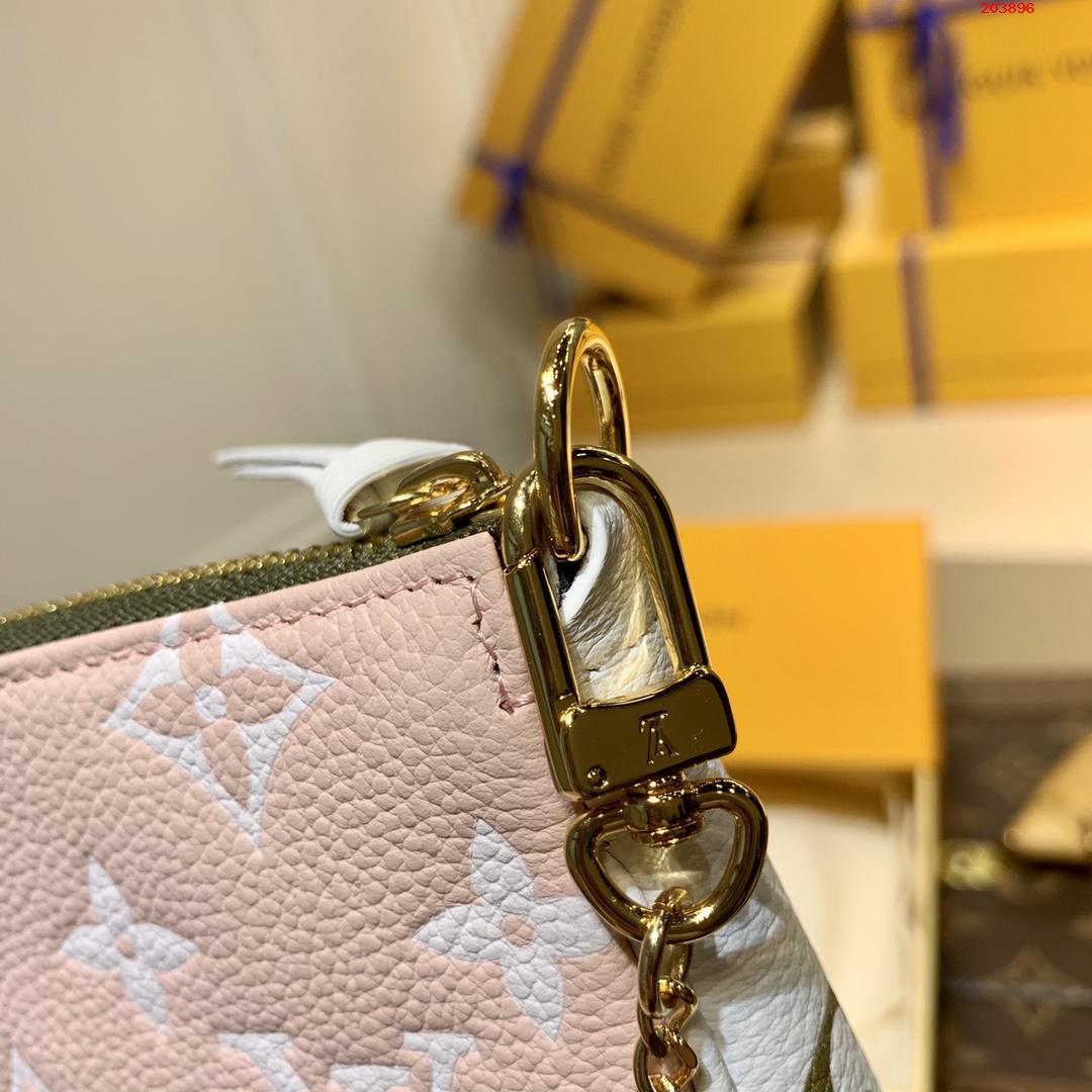 LV 路易斯·威登原單M81284本款 Mini Pochette Accessoires 手拿包￥ 680-頂級1:1精品高仿包包香港台灣批發價格推薦微信哪裡買