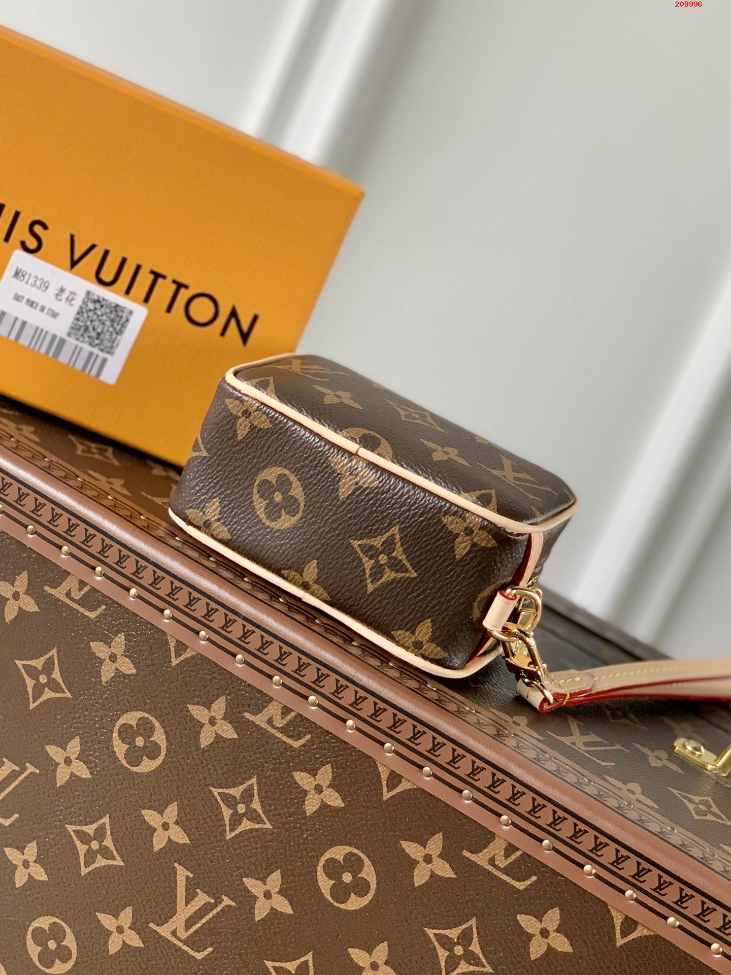 LV 路易斯·威登原單M81339老花化妝包 Spring in the City膠囊繫列￥ 780-頂級1:1精品高仿包包香港台灣批發價格推薦微信哪裡買