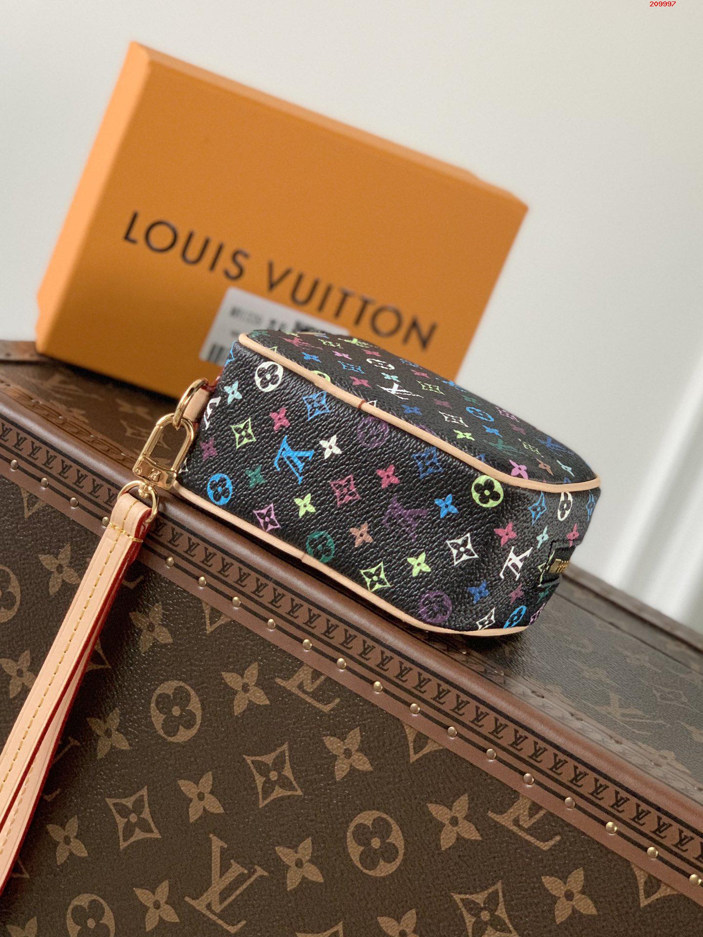 LV 原單M81339黑彩化妝包 Spring in the City膠囊繫列路易斯·威登￥ 780-頂級1:1精品高仿包包香港台灣批發價格推薦微信哪裡買