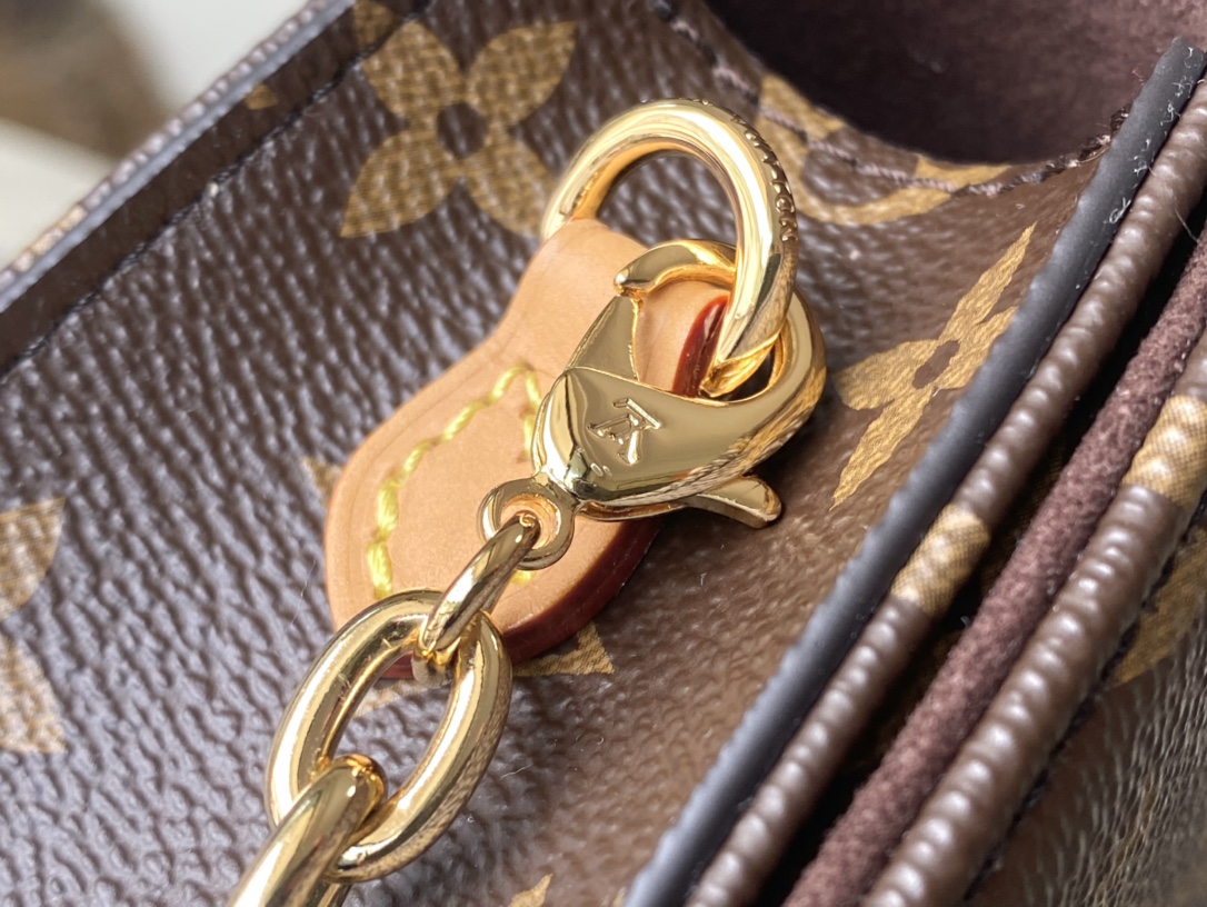 M82509老花 鏈條包woc繫列 LiLy Woc 手袋 LV路易斯·威登￥ 880-頂級1:1精品高仿包包香港台灣批發價格推薦微信哪裡買