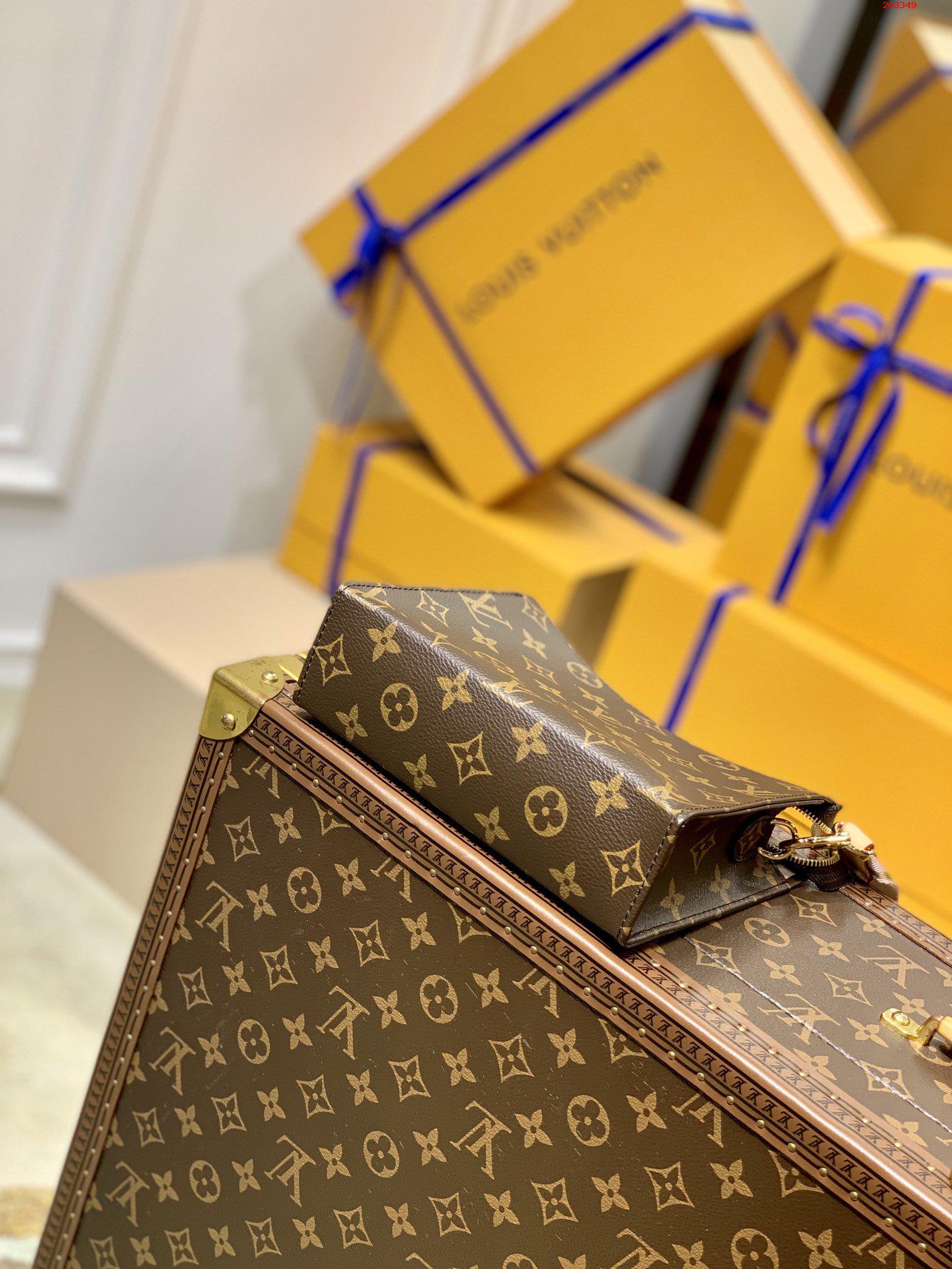 原單M47546老花綠色肩帶 手包斜挎包繫列LV 路易斯·威登￥ 880-頂級1:1精品高仿包包香港台灣批發價格推薦微信哪裡買