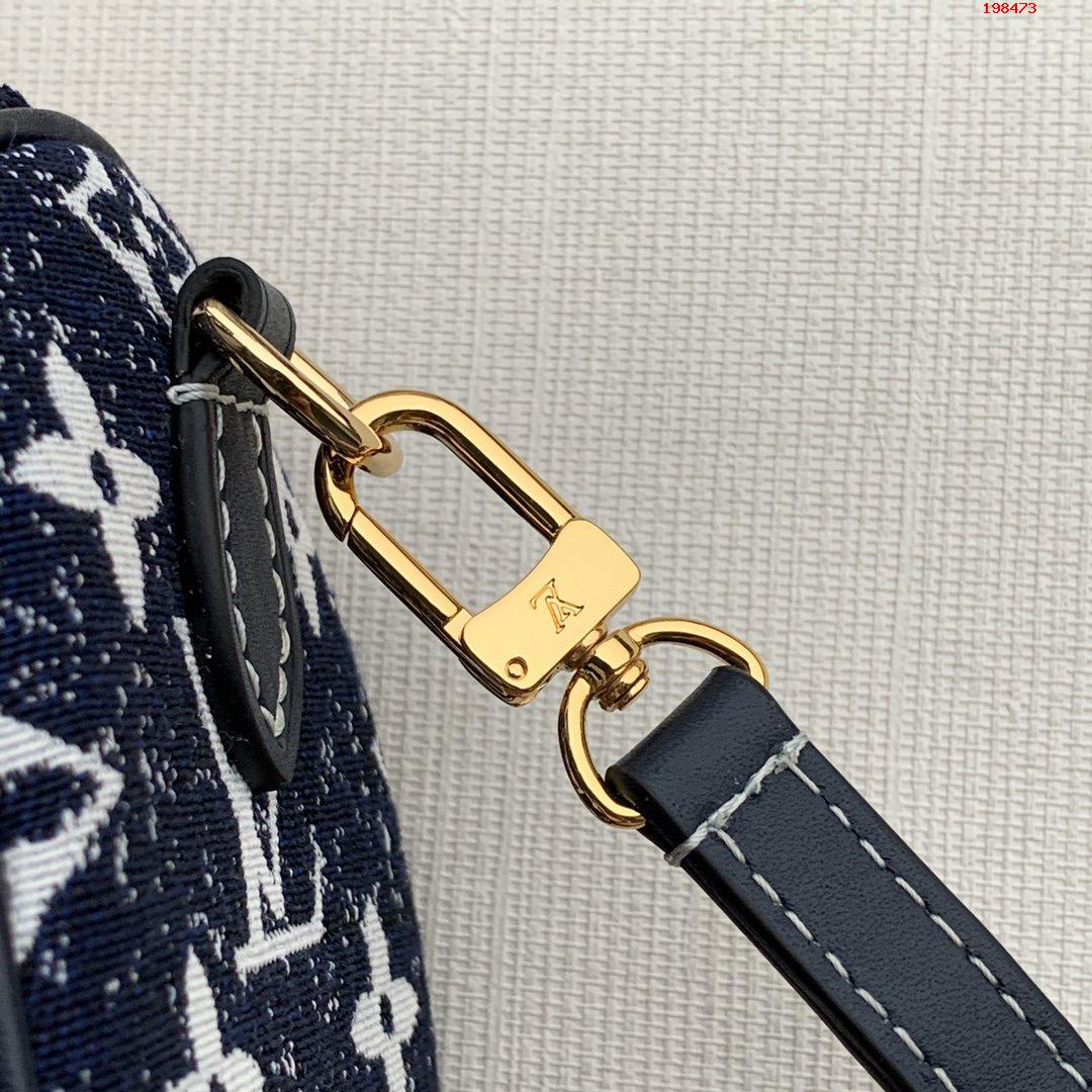原單 M81168以經典的Monogram帆佈制成的Nano Speedy手袋LV 路易斯·威登￥ 980-頂級1:1精品高仿包包香港台灣批發價格推薦微信哪裡買