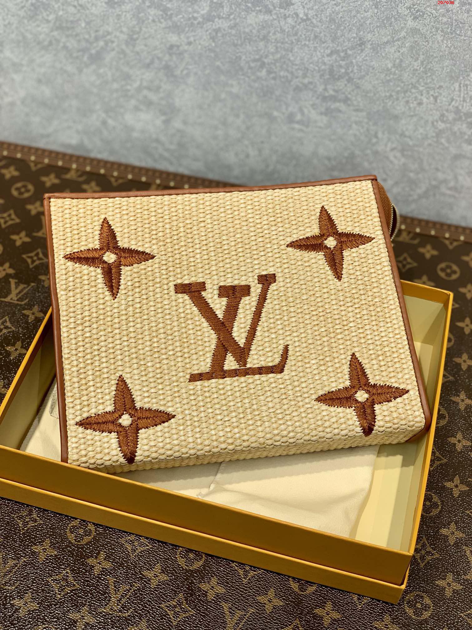 LV原單M80351棕色 M47542盥洗袋取材 Monogram Raffia 織物 路易斯·威登￥980-頂級1:1精品高仿包包香港台灣批發價格推薦微信哪裡買
