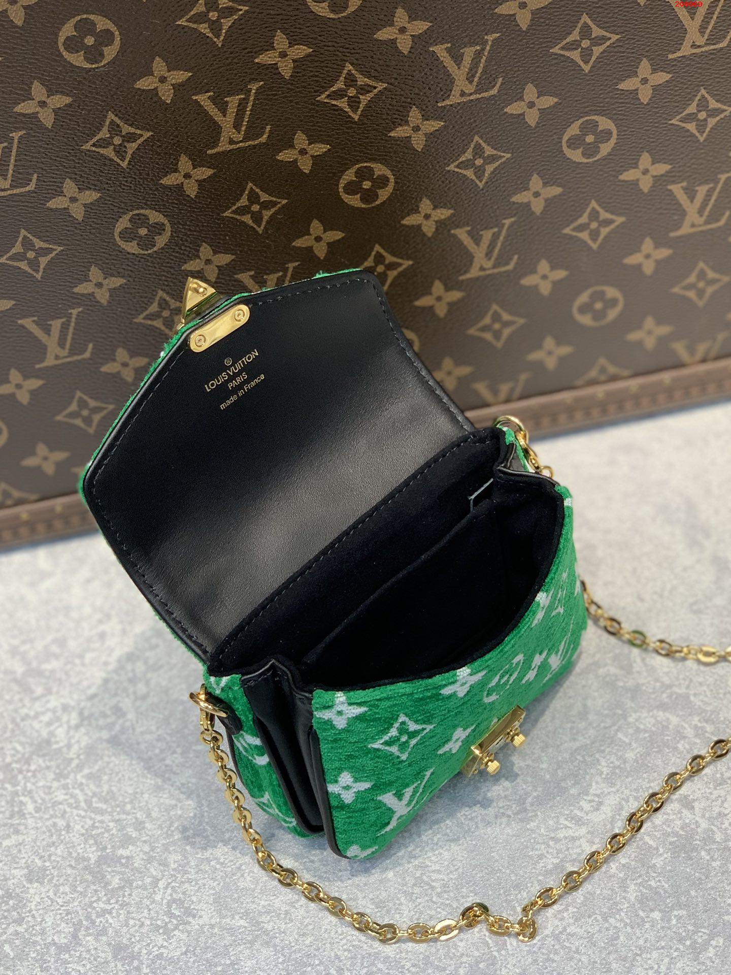 LV原單M81494綠色 本款 Micro Métis 鏈條包來自 LV Match 繫列 路易斯·威登￥980-頂級1:1精品高仿包包香港台灣批發價格推薦微信哪裡買