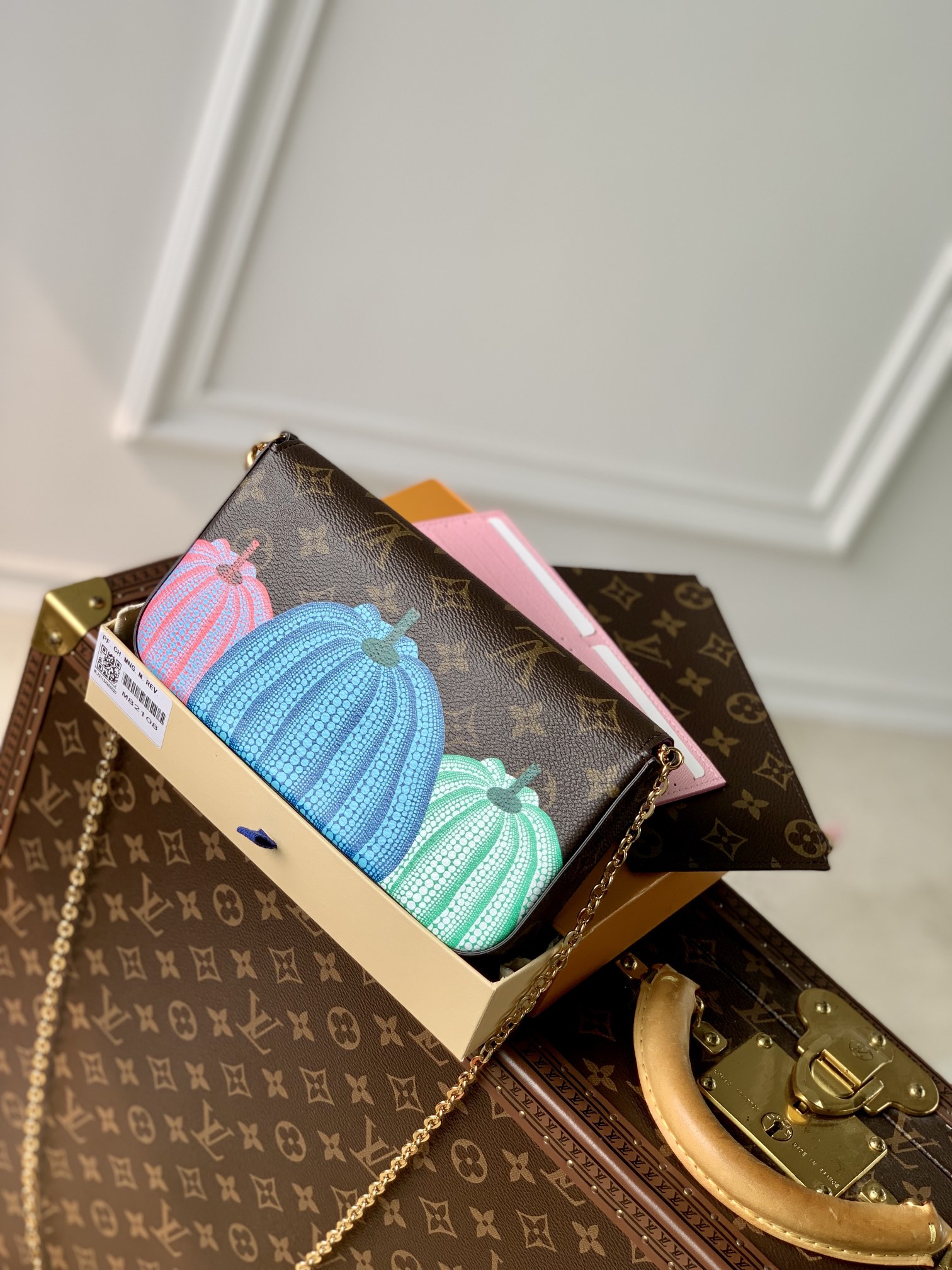 M82108.路易威登 草間彌生 適合合作的卓越新作品繫列LV 路易斯·威登￥980-頂級1:1精品高仿包包香港台灣批發價格推薦微信哪裡買