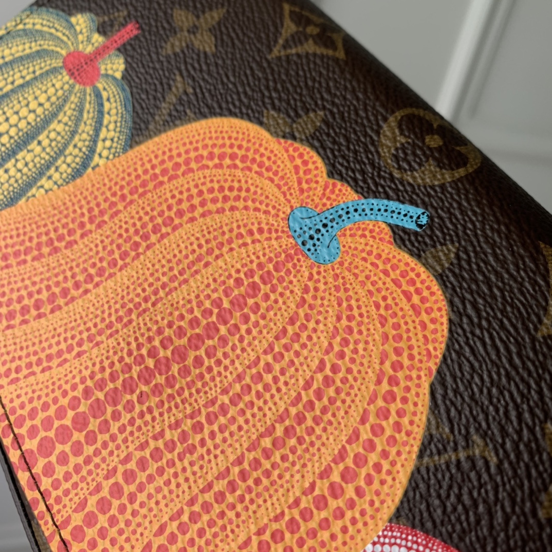 M82108.路易威登 草間彌生 適合合作的卓越新作品繫列LV 路易斯·威登￥980-頂級1:1精品高仿包包香港台灣批發價格推薦微信哪裡買