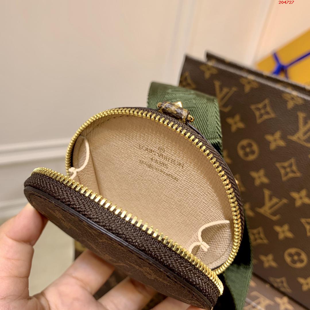 原單M47542綠色 斜挎包內部空間寬敞 兩側採用接襠式設計LV 路易斯·威登￥ 980-頂級1:1精品高仿包包香港台灣批發價格推薦微信哪裡買