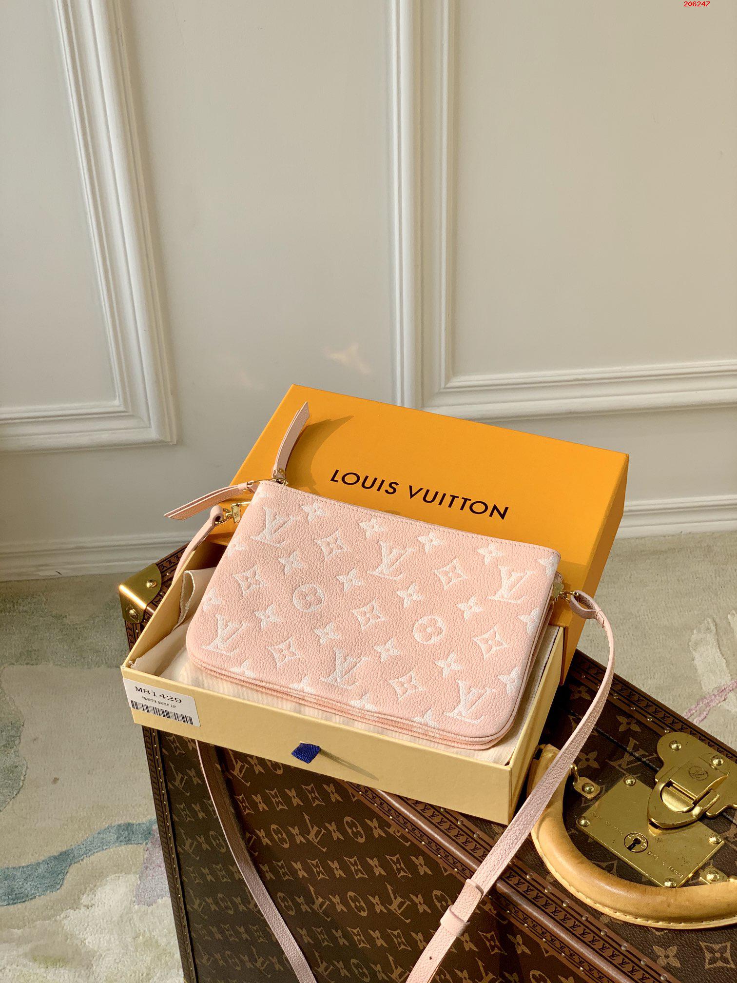 LV原單 M81429粉色 全皮斜挎包 路易斯·威登￥1480-頂級1:1精品高仿包包香港台灣批發價格推薦微信哪裡買
