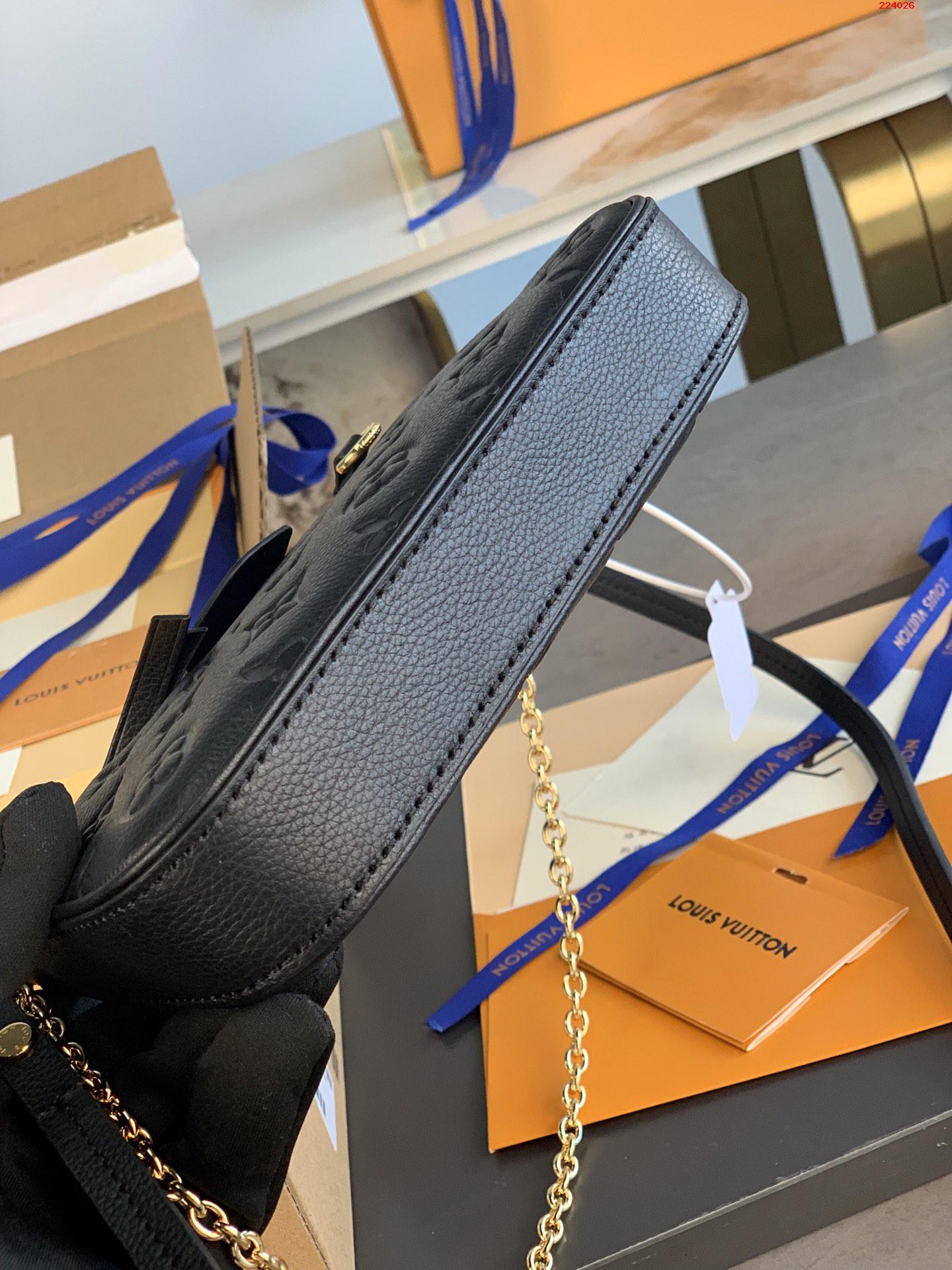 LV M81066 黑色 Easy Pouch On Strap 手袋 路易斯·威登￥1480-頂級1:1精品高仿包包香港台灣批發價格推薦微信哪裡買
