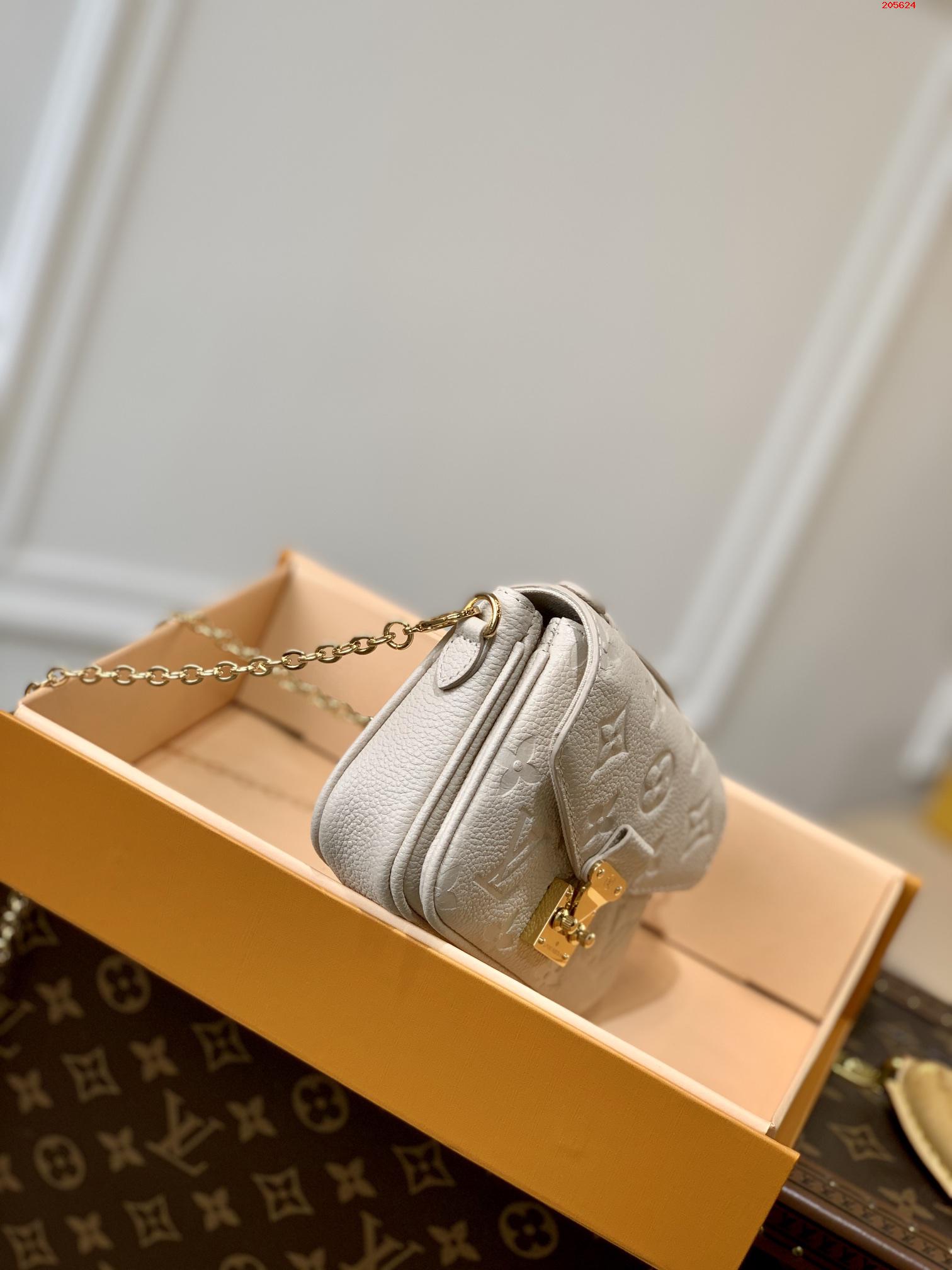 LV 路易斯·威登原單M81390灰色 本款 Micro Métis 鏈條包￥1480-頂級1:1精品高仿包包香港台灣批發價格推薦微信哪裡買