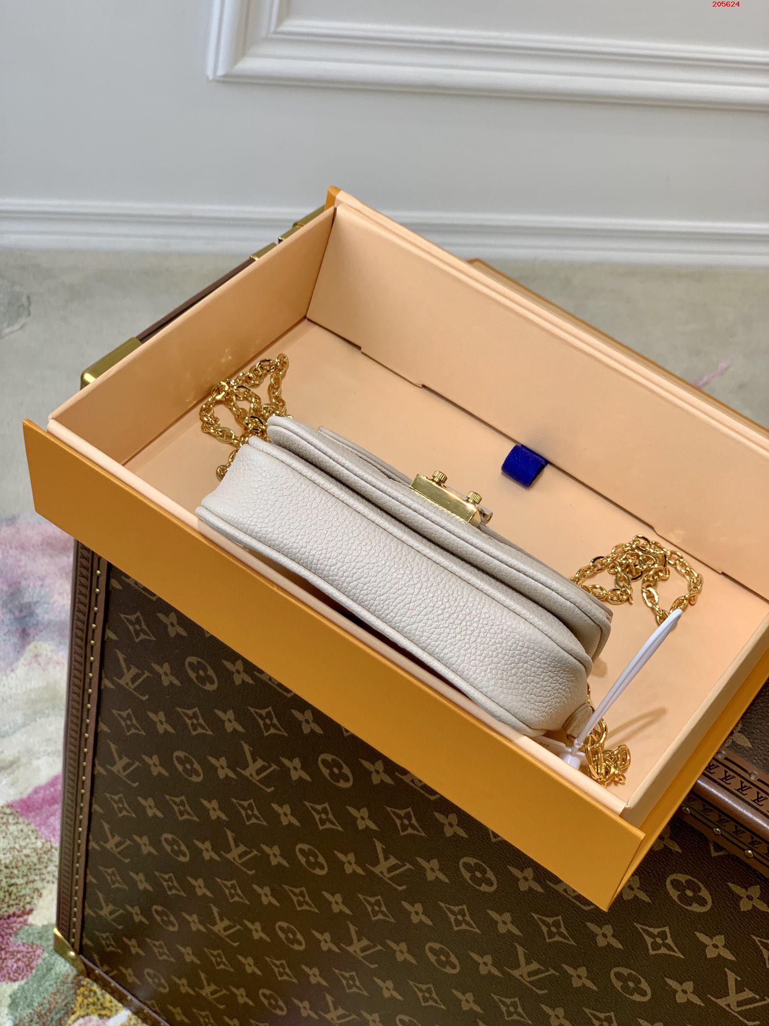 LV 路易斯·威登原單M81390灰色 本款 Micro Métis 鏈條包￥1480-頂級1:1精品高仿包包香港台灣批發價格推薦微信哪裡買