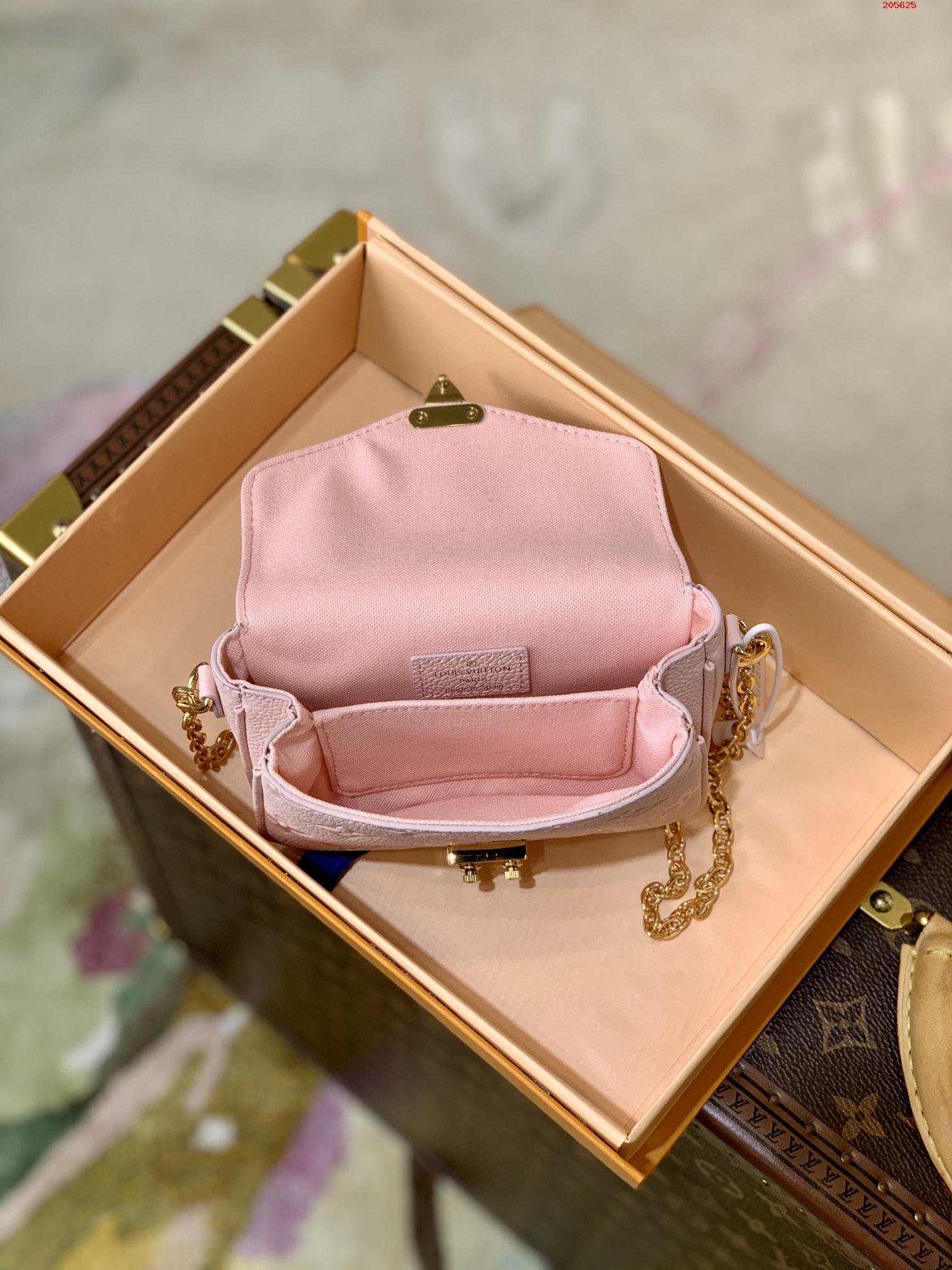 原單M81389玫瑰粉  Micro Métis 鏈條包取材柔軟的 Monogram Empreinte 皮革LV 路易斯·威登￥1480-頂級1:1精品高仿包包香港台灣批發價格推薦微信哪裡買