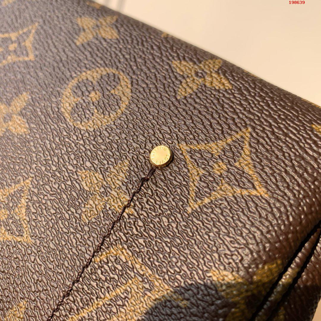 原單 FAVORITE M40717 以Monogram 帆佈制成 手拿包 肩背包 LV 路易斯·威登￥1280-頂級1:1精品高仿包包香港台灣批發價格推薦微信哪裡買