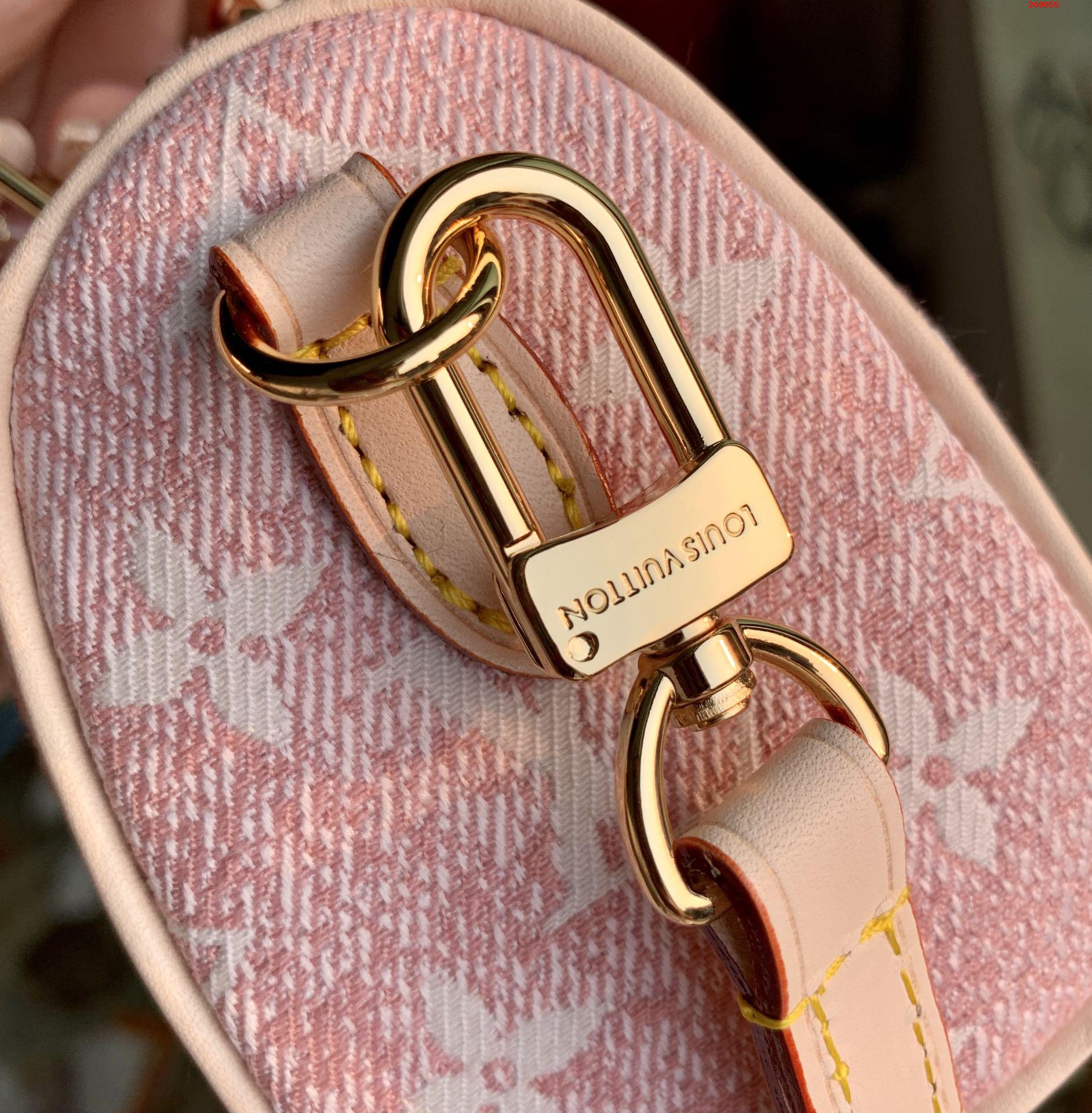 LV 路易斯·威登原單M81213粉絲牛仔 Nano Speedy 手袋是路易威登經典 Speedy 手袋的玲瓏演繹￥1280-頂級1:1精品高仿包包香港台灣批發價格推薦微信哪裡買