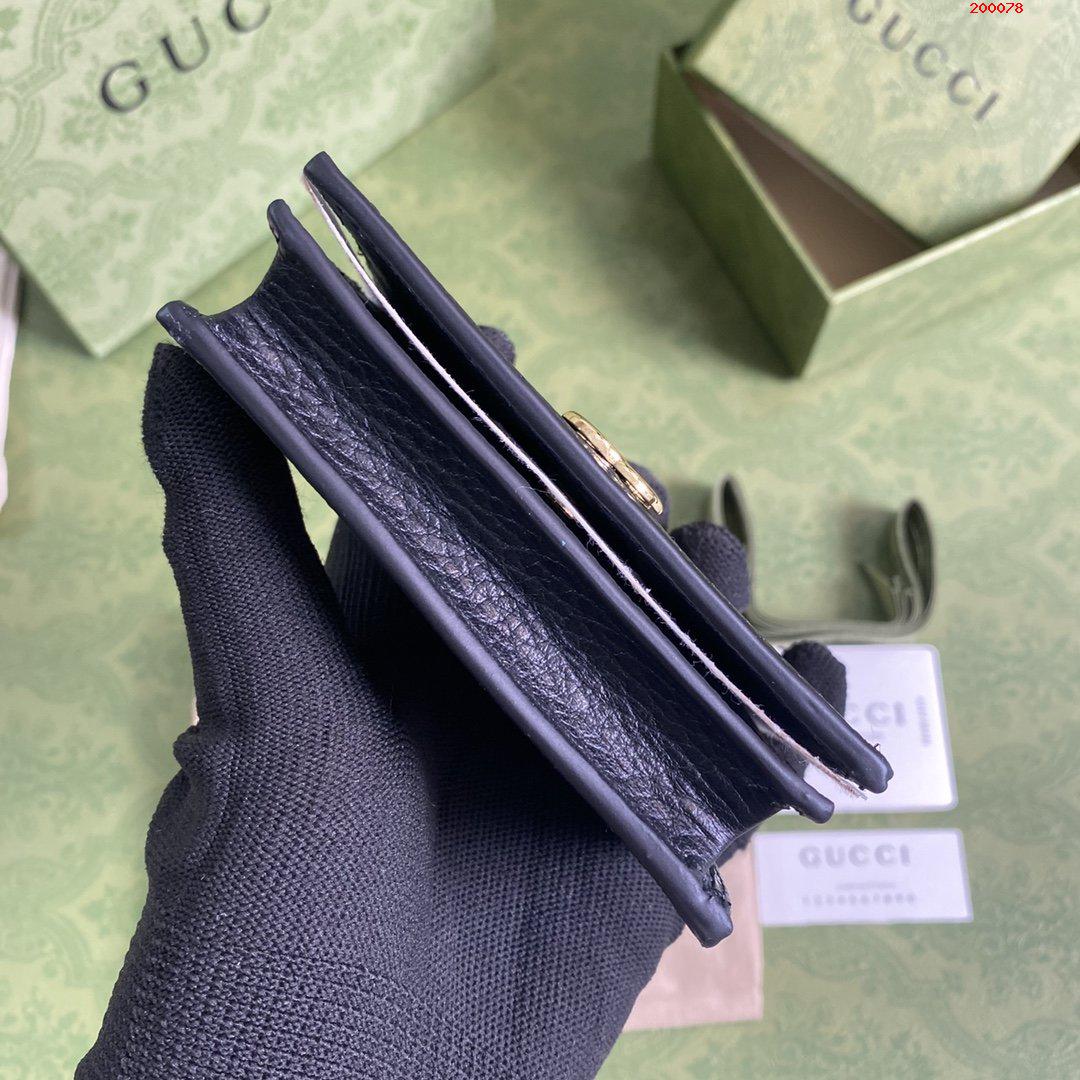 古奇GG Marmont繫列全球達人必備的百搭單品 超級贊 型號 658610GUUCCCI ￥880-頂級1:1精品高仿包包香港台灣批發價格推薦微信哪裡買