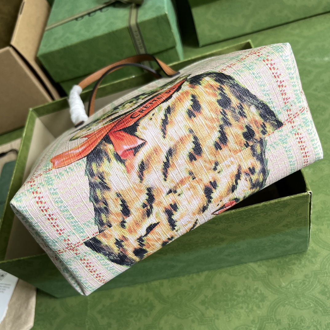 GUUCCCI型號 410812尺寸 21*20*10cm 顏色 棕色 貓咪印花 <a href=