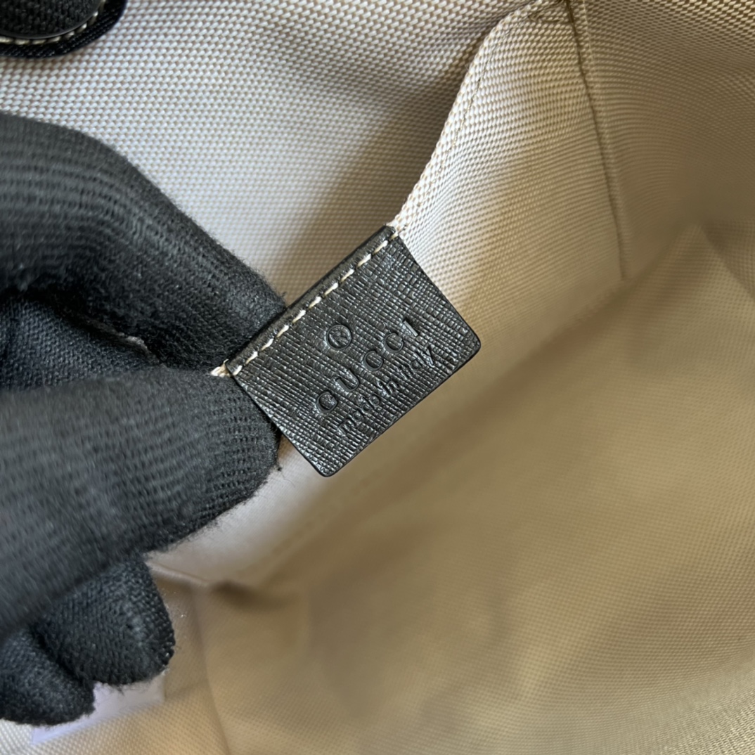 GUUCCCI兒童包 古奇 型號 410812尺寸 21*20*10cm 顏色 黑色 冰墩墩￥880-頂級1:1精品高仿包包香港台灣批發價格推薦微信哪裡買