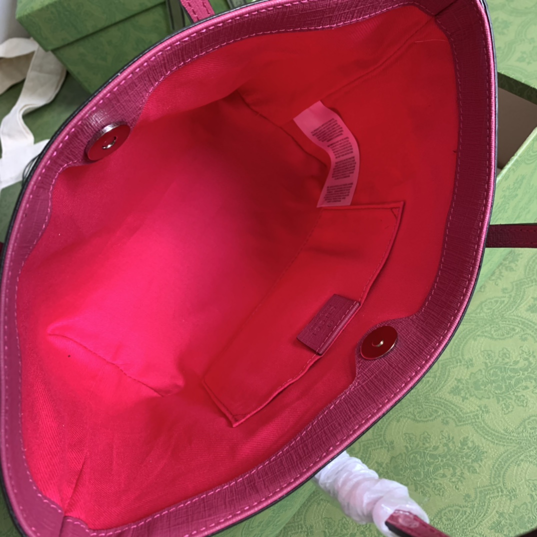 型號 410812尺寸 21*20*10cm顏色 白雪公主 印花GUUCCCI 古奇兒童包￥880-頂級1:1精品高仿包包香港台灣批發價格推薦微信哪裡買