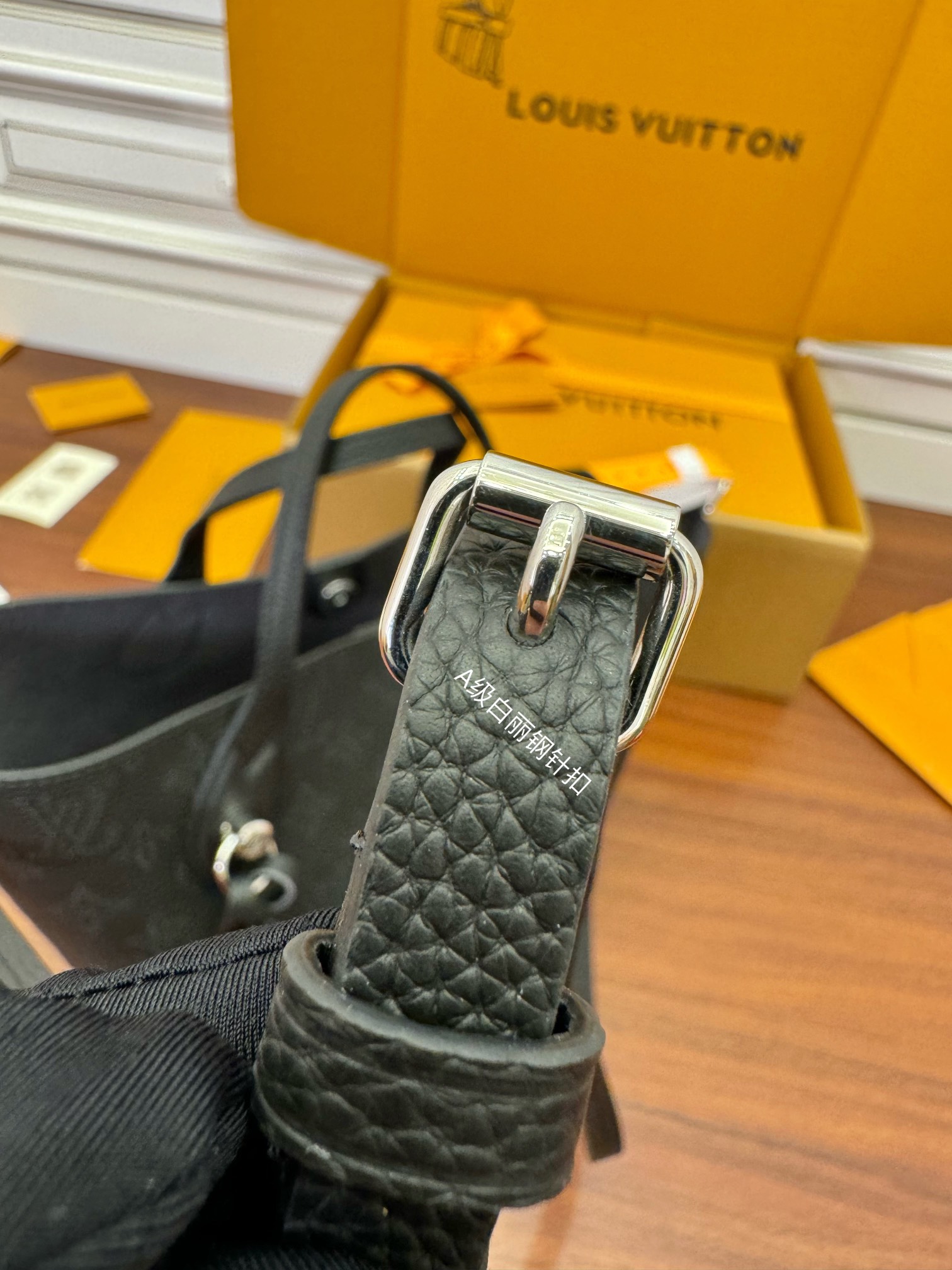 LV M21848 BLOSSOM 小號手袋¥2,260.00-頂級1:1精品高仿包包香港台灣批發價格推薦微信哪裡買