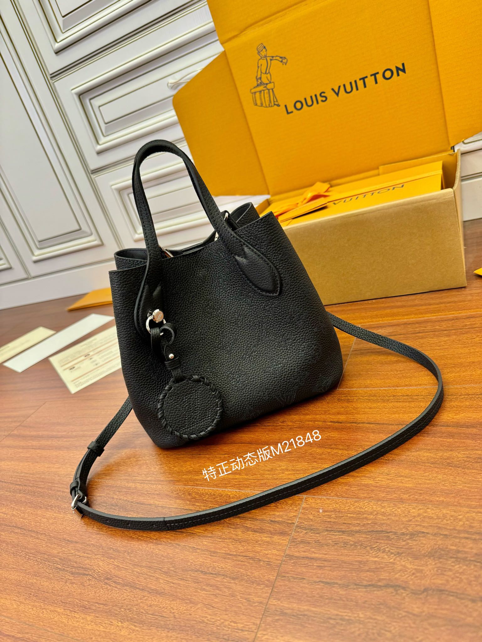 LV M21848 BLOSSOM 小號手袋¥2,260.00-頂級1:1精品高仿包包香港台灣批發價格推薦微信哪裡買