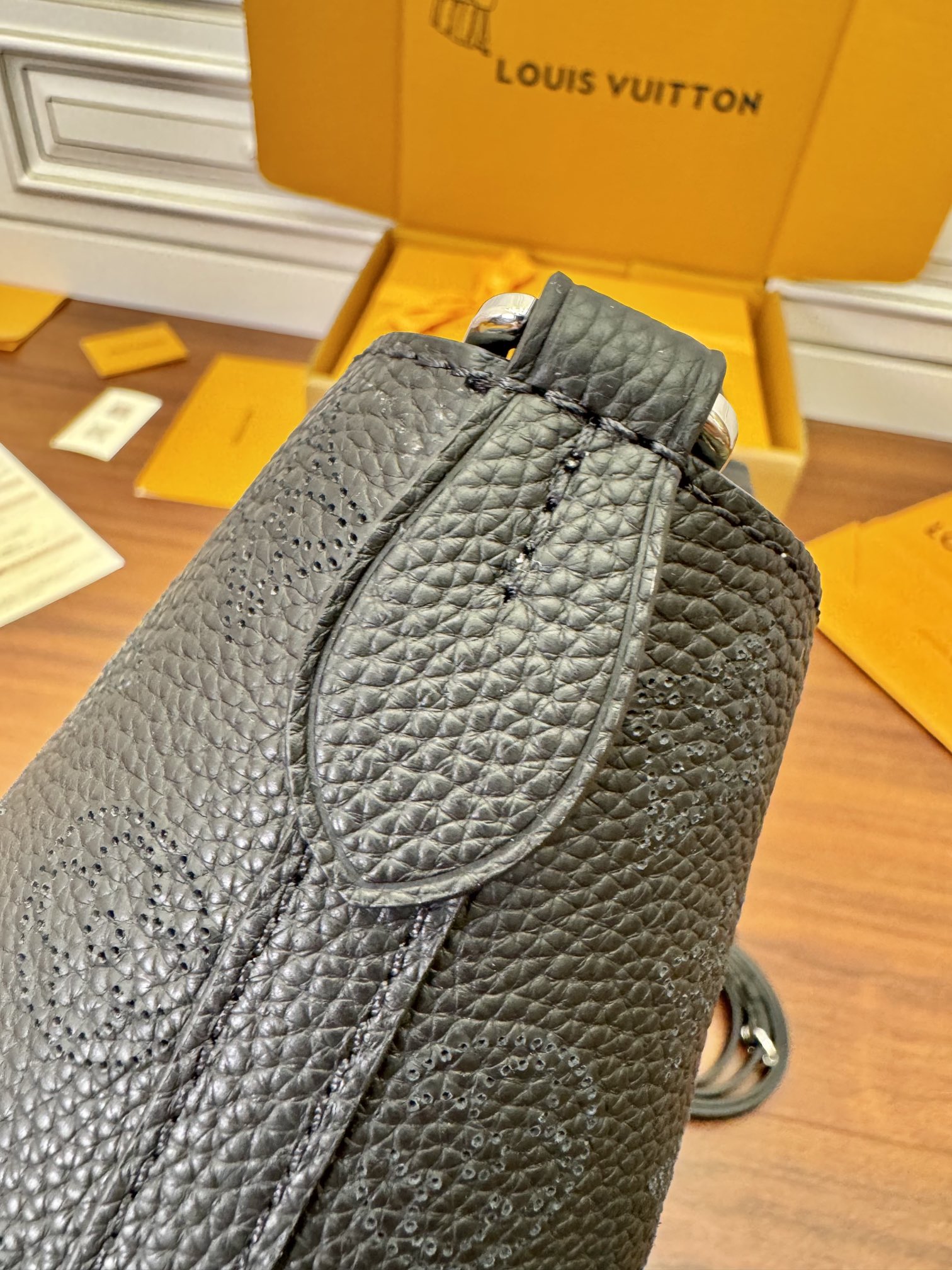 LV M21848 BLOSSOM 小號手袋¥2,260.00-頂級1:1精品高仿包包香港台灣批發價格推薦微信哪裡買