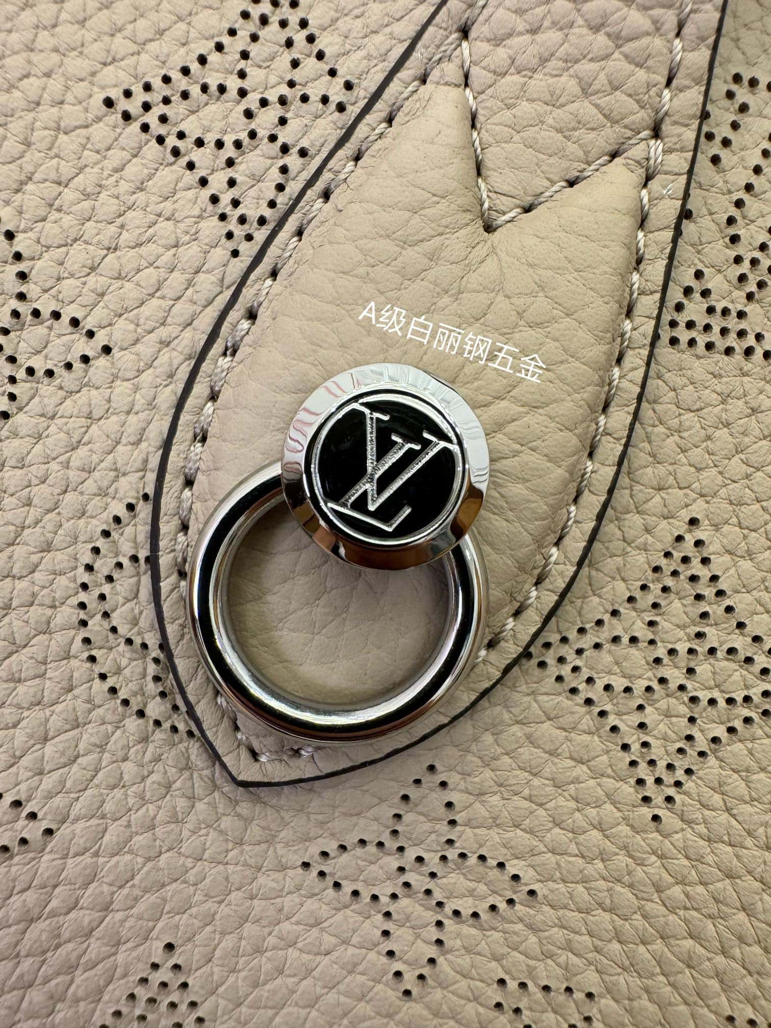 LV M21849 BLOSSOM 小號手袋¥2480.00-頂級1:1精品高仿包包香港台灣批發價格推薦微信哪裡買
